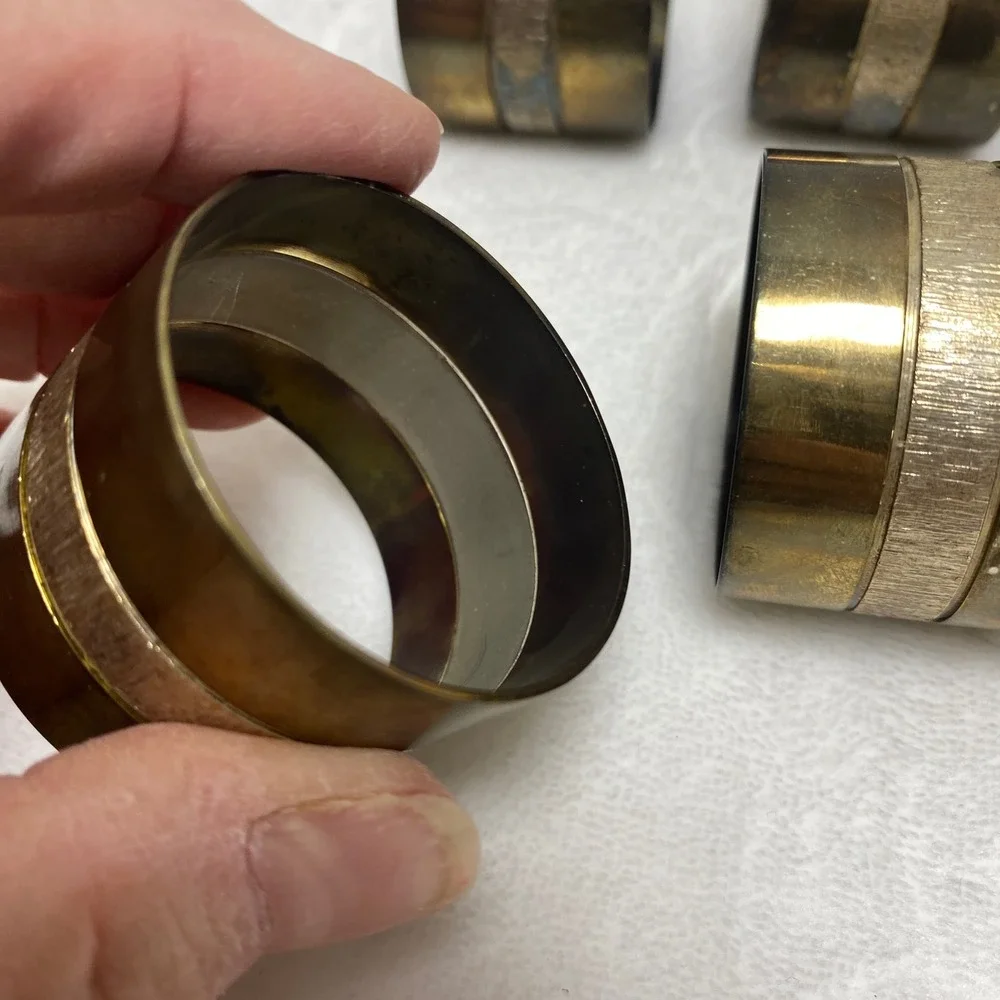 Set of 8 Vintage Brass Napkin‎ Rings with Textured Band Dining Table Decor